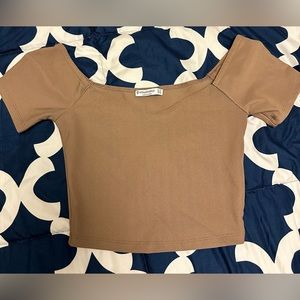 NWOT STRADIVARIUS Cropped Top